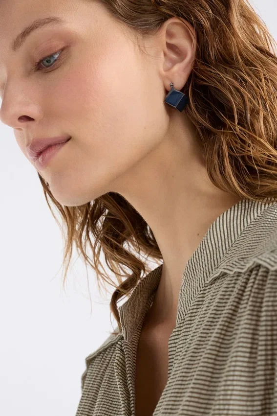 Elta Mini Hoop Earring Elta Mini Hoop Earring