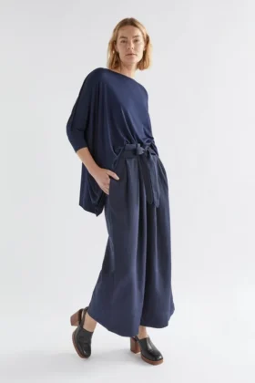 wide stretch top 2 280x420 - Wide Stretch Top
